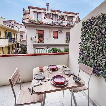 Trilocale Foscolo Con Balcone Abitabile Apartment *