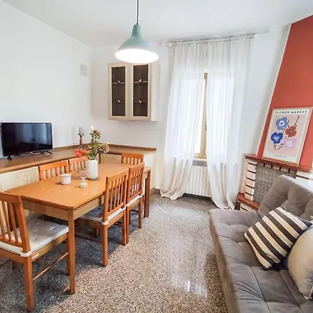 Trilocale Foscolo Con Balcone Abitabile *